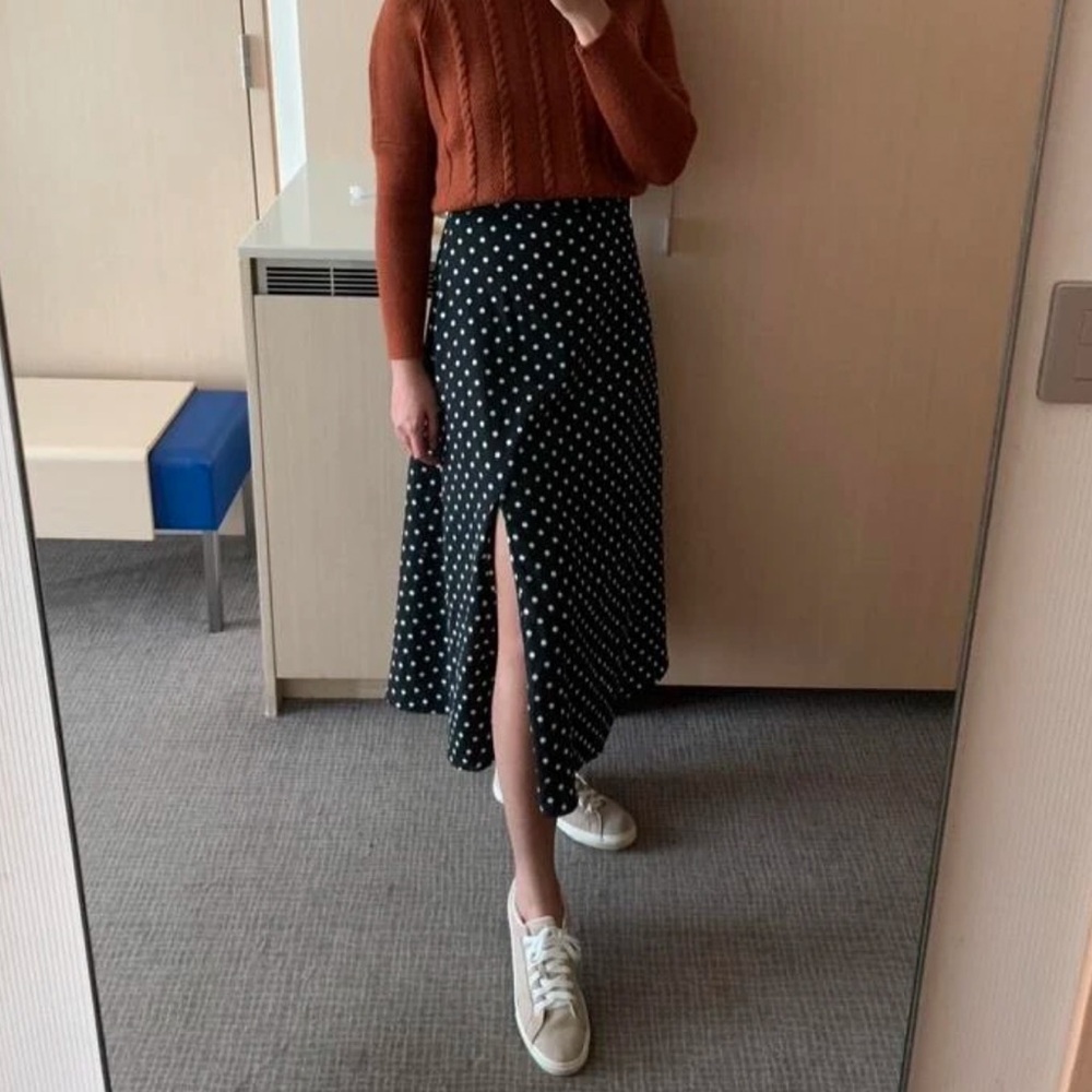 Black and white polkadot long slit skirt M/L